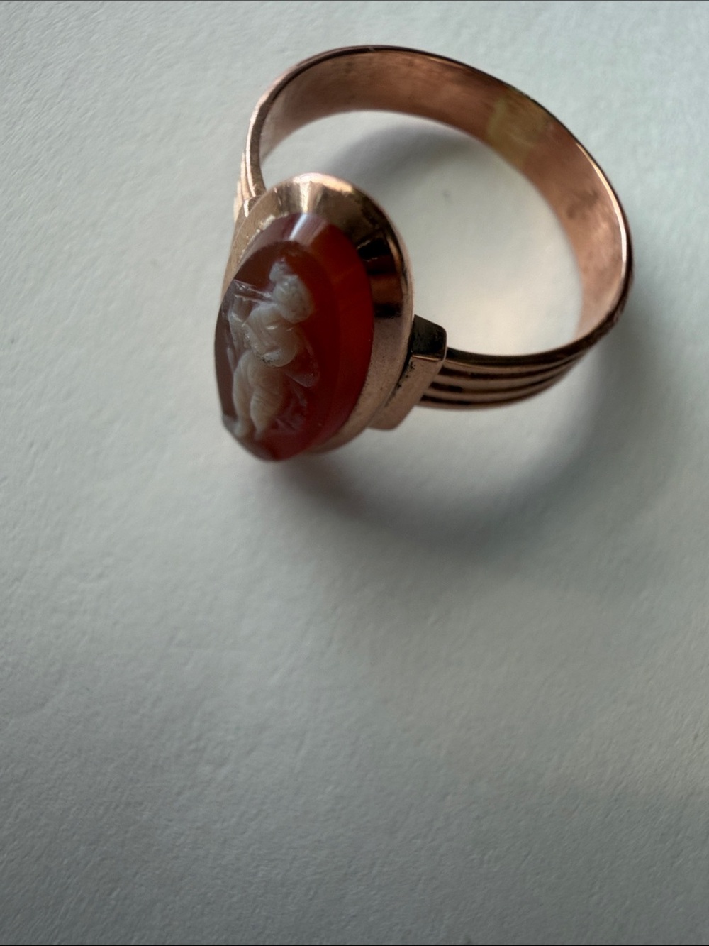 14k gold Cameo Ring with White Cameo Figure - Picture 3 of 5
